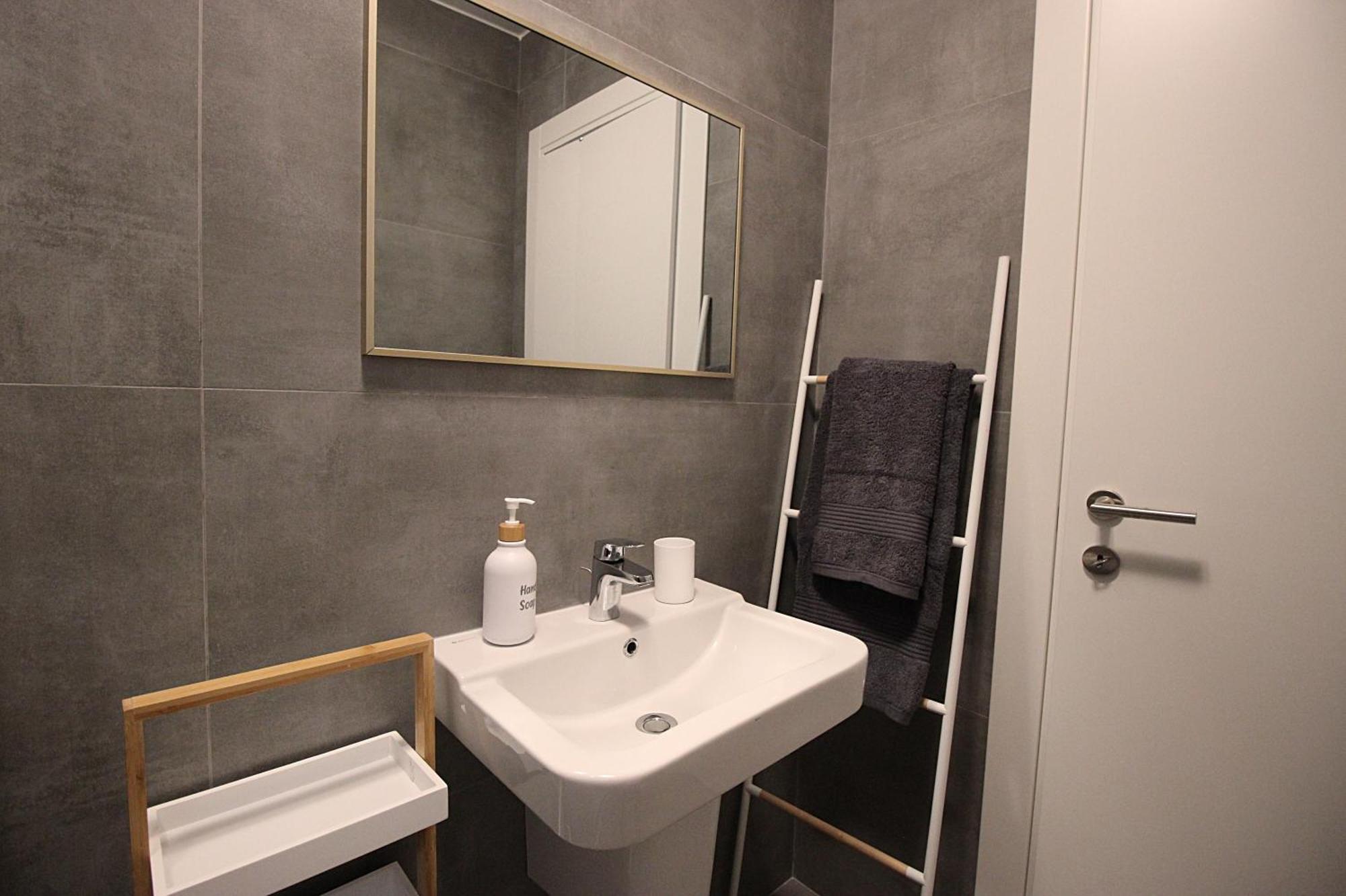 Modern & Spacious 2Br Penthouse With Terrace - Close To Qawra Beach เซนต์พอลส์เบย์ ภายนอก รูปภาพ